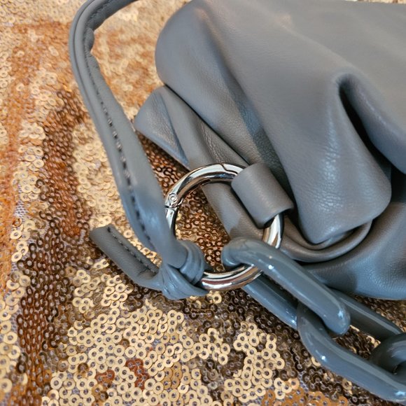 🦩NWT Gray Vegan Leather Small Handbag - Picture 5 of 10